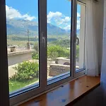 아파트 Eniguesthouse *