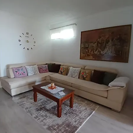 Eniguesthouse * Gjirokastër