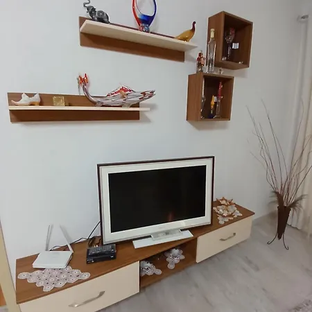 Eniguesthouse Appartamento Gjirokastër