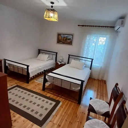 Eniguesthouse Apartament *