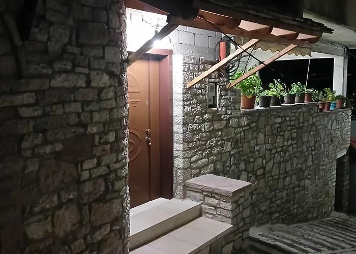 Eniguesthouse * Gjirokastër