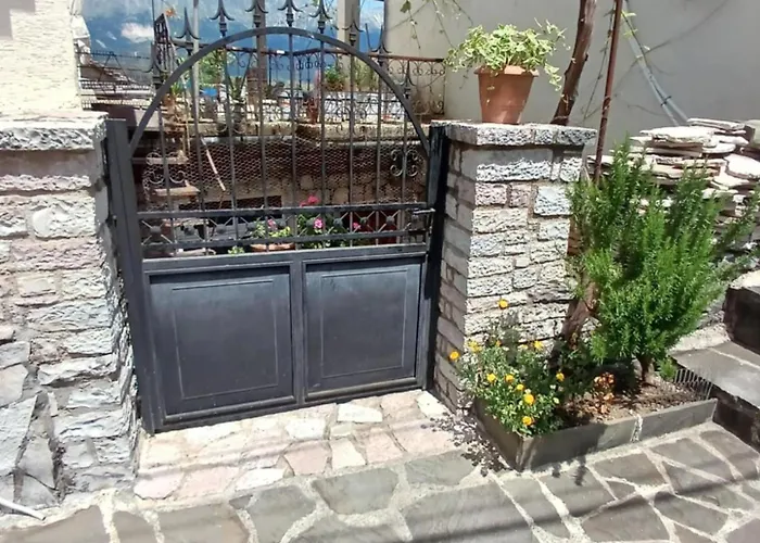 Eniguesthouse 公寓 Gjirokastër